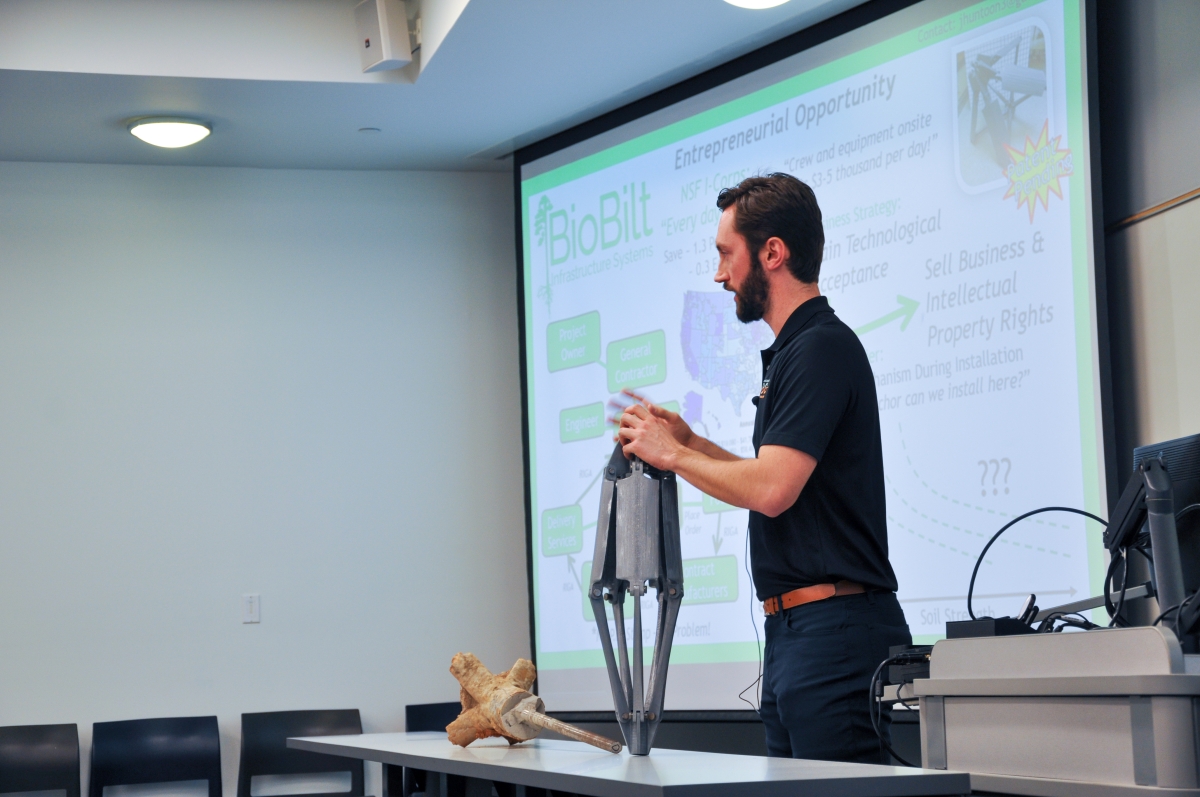 John Huntoon demonstrating how his BioBilt prototype operates